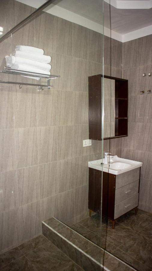 Kislas Luxury Hotel Adenta Exterior photo