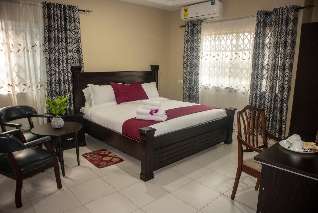 Kislas Luxury Hotel Adenta Exterior photo