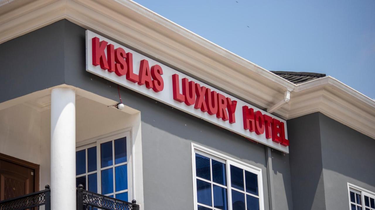 Kislas Luxury Hotel Adenta Exterior photo